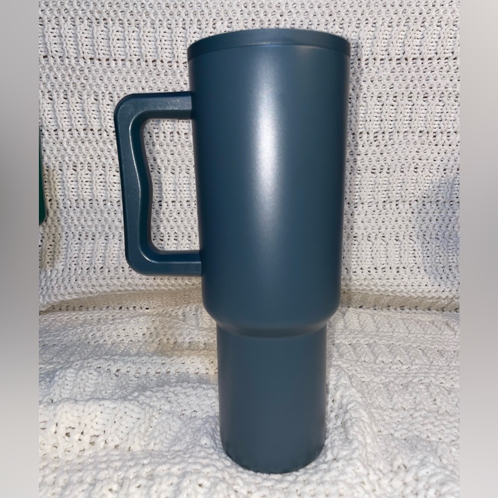 GRAPHITE Simple Modern 40oz Trek Tumbler
